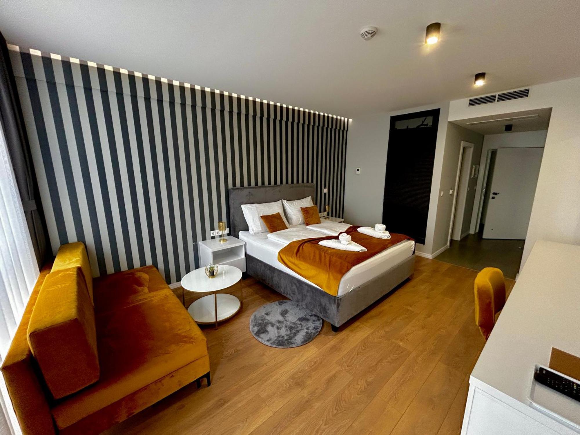 Hotel Gold Jet Bihać Zewnętrze zdjęcie